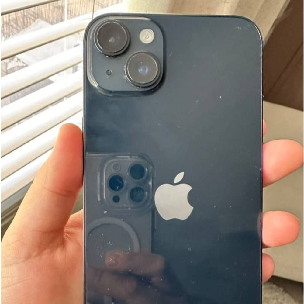 iPhone 14 plus - Picture 2 of 4